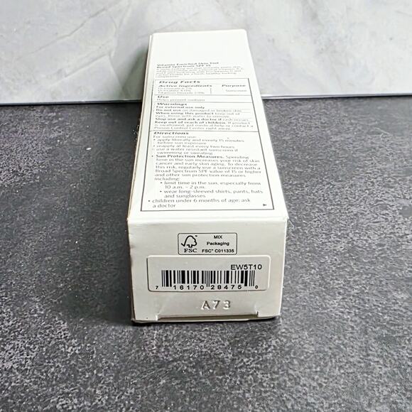 Bobbi Brown New Vitamin Enriched Skin Tint with SPF 15 in Golden 2 full size - Picture 9 of 10